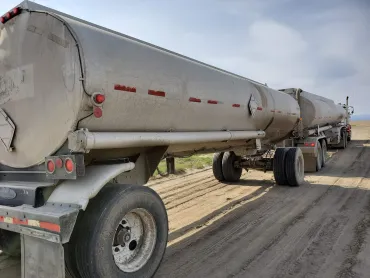 Tanker trailers used for hauling liquid residuals